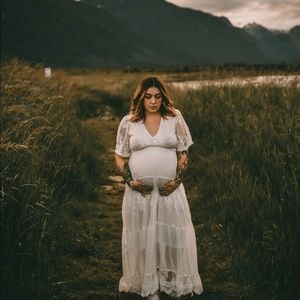White lace maternity dress